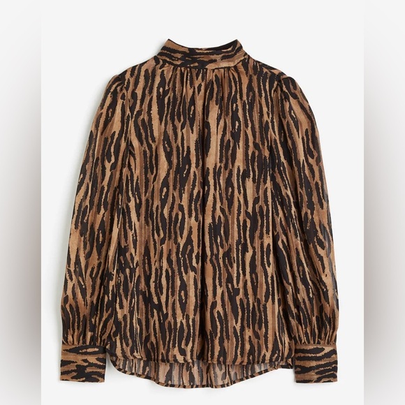 H&M Leopard Print Pattern Blouse Light Brown Crepe Sheer Long Sleeve Size Small - Picture 3 of 12